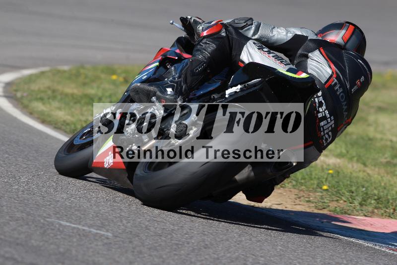 /Archiv-2022/08 17.04.2022 Speer Racing ADR/Gruppe rot/backside